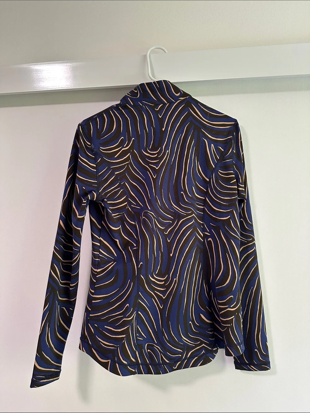 J.McLaughlin Wave-Print Zip Jacket  & Leggings Set